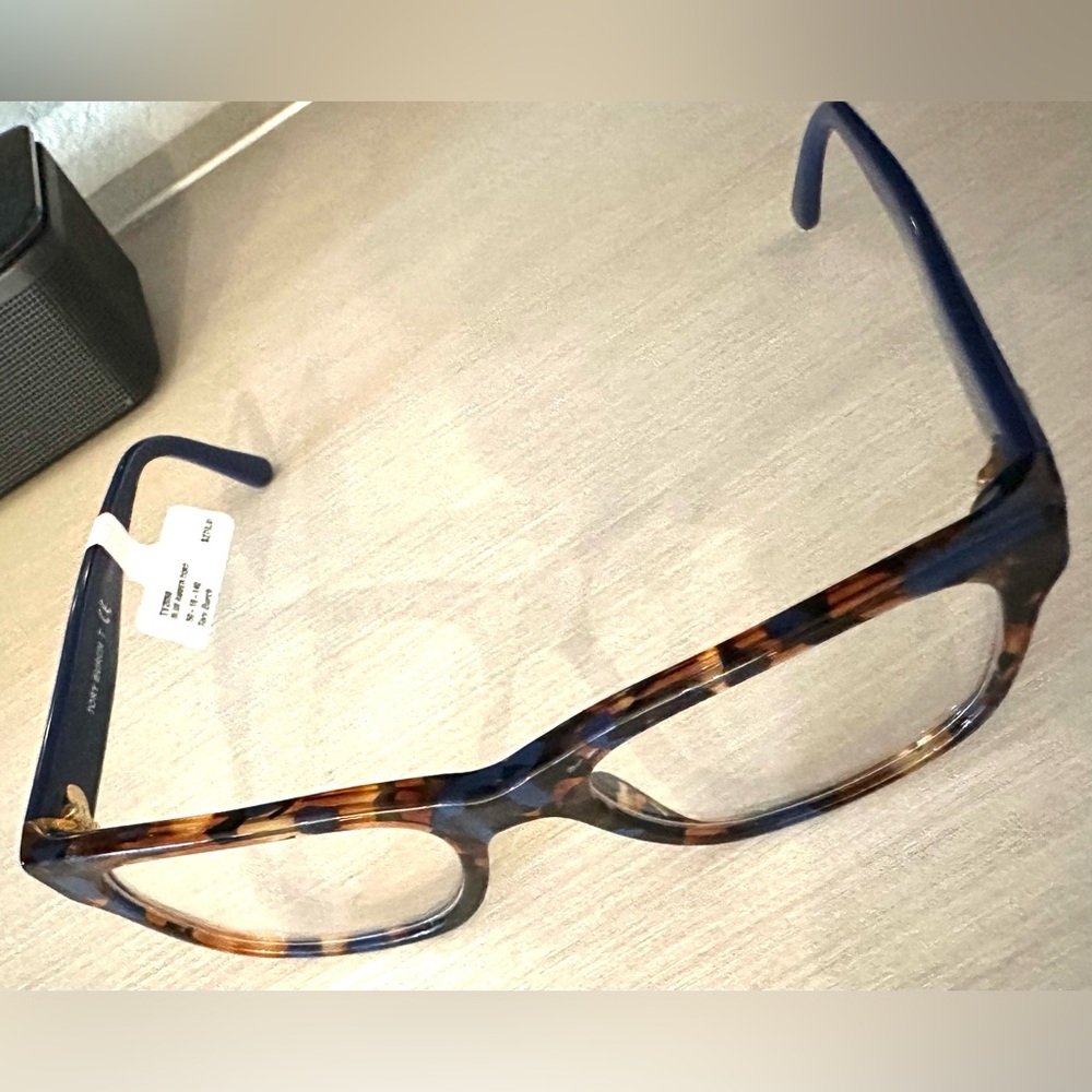 Tory Burch glasses! without a box!
Can be used for a proscription glasses! NWT - Picture 2 of 7